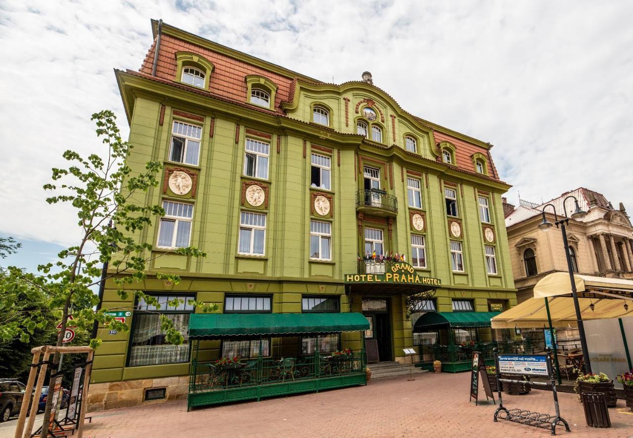Grand Hotel Praha Jičín Exteriör bild