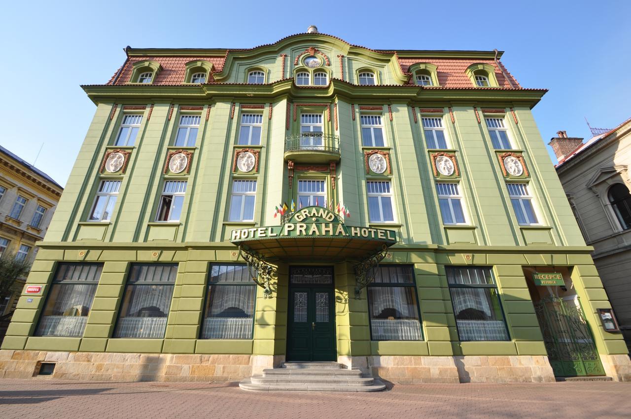 Grand Hotel Praha Jičín Exteriör bild