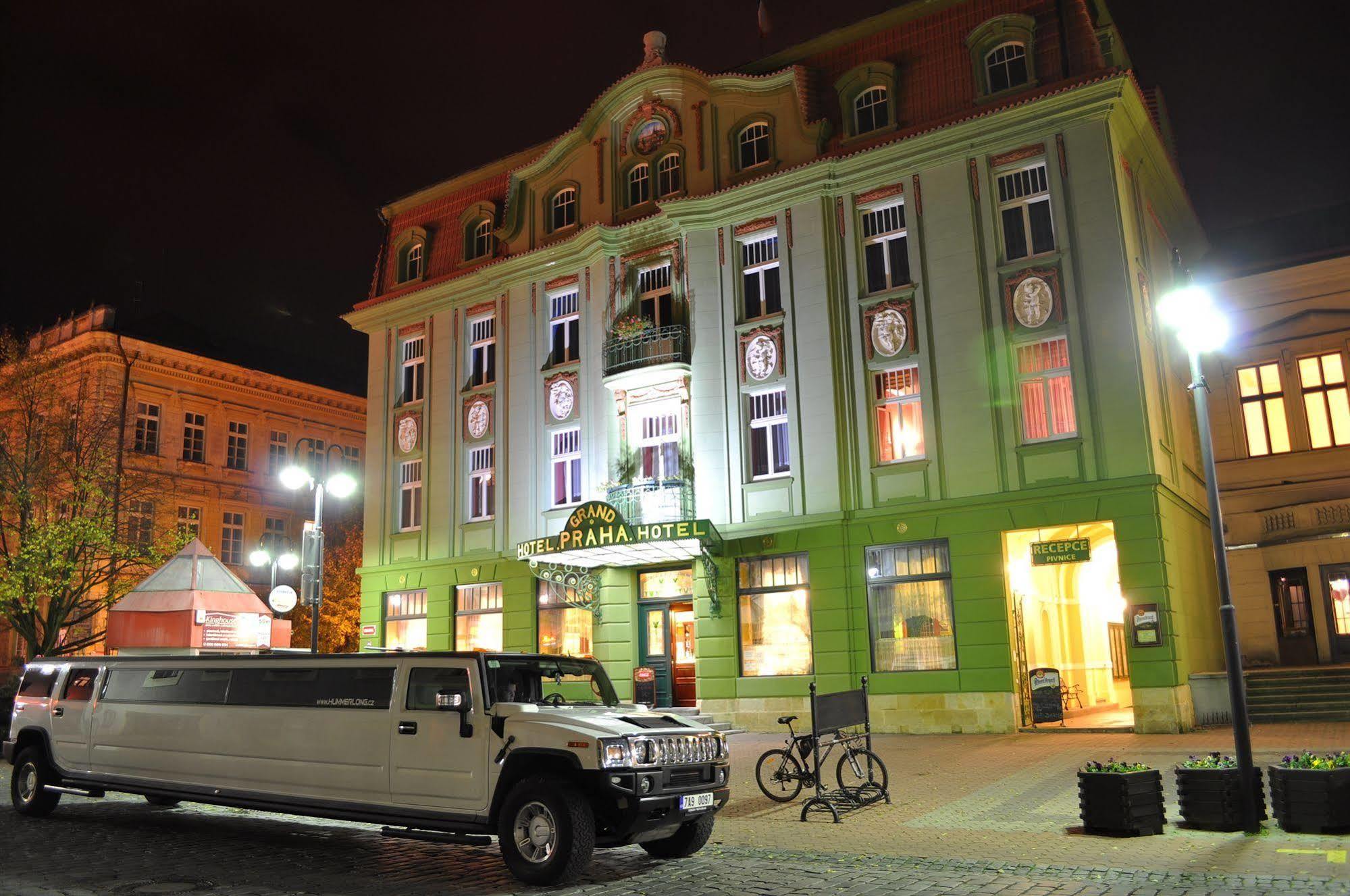 Grand Hotel Praha Jičín Exteriör bild